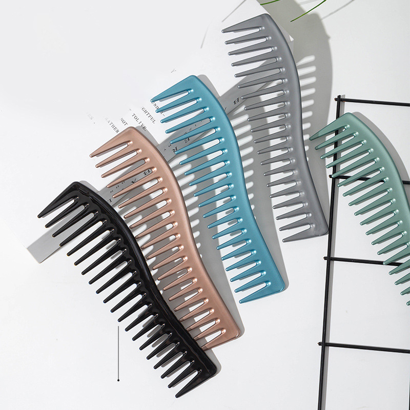 Grzebień z zakrzywionymi zębam – Detangling Wide Comb recenzja i cena