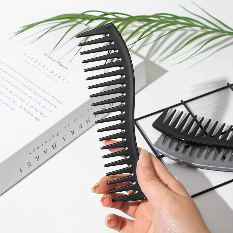 Grzebień z zakrzywionymi zębam – Detangling Wide Comb recenzja i cena